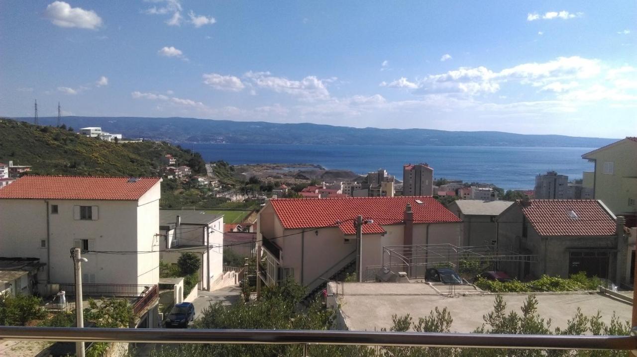 Apartment Alja, Sara I Nevio Jacuzzi Дуги-Рат Экстерьер фото